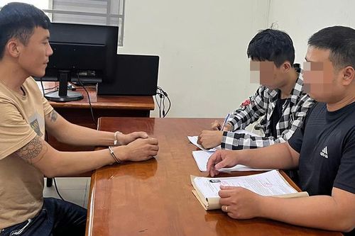 Bắt giữ kẻ quan hệ đồng giới với bé trai 14 tuổi