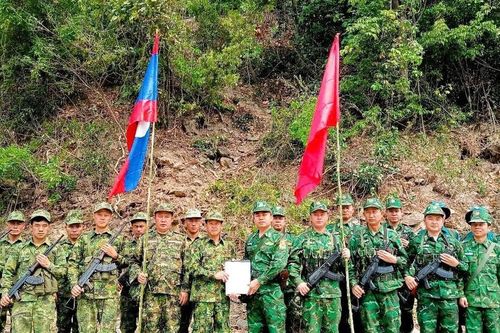 Tuần tra song phương bảo vệ biên giới Việt Nam - Lào dịp lễ 30/4