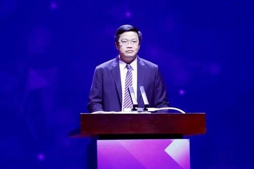 Thúc đẩy đổi mới sáng tạo, khơi thông nguồn vốn tư nhân