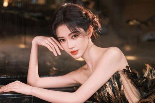 Bước nhảy vọt của Cúc Tịnh Y có gì mà khiến Dương Tử - Bạch Lộc lo lắng?