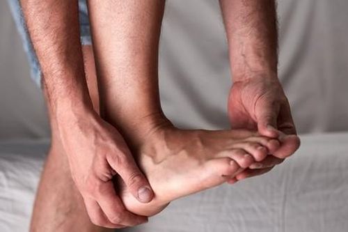 Cẩn thận với 8 nguyên nhân gây tê chân nghiêm trọng