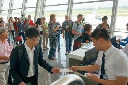 Vé máy bay đang đắt, đừng bị lừa bởi bẫy giá rẻ