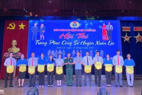 Sôi nổi các hoạt động chào mừng kỷ niệm 50 năm Ngày Giải phóng miền Nam, thống nhất đất nước và Tháng Công nhân 2025