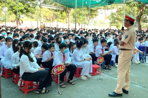 Tăng cường bảo đảm trật tự, an toàn giao thông đối với học sinh