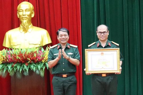 Công ty 74 nhận Bằng khen của Chủ nhiệm Tổng cục Chính trị