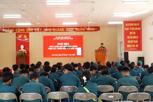 Cam Ranh: Khai mạc huấn luyện dân quân binh chủng, trinh sát, phòng hóa, y tế năm 2025