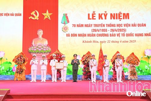 Học viện Hải quân kỷ niệm 70 năm Ngày truyền thống và đón nhận Huân chương Bảo vệ Tổ quốc hạng Nhất