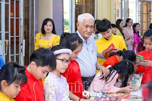 Lưu giữ vốn văn hóa dân gian truyền thống
