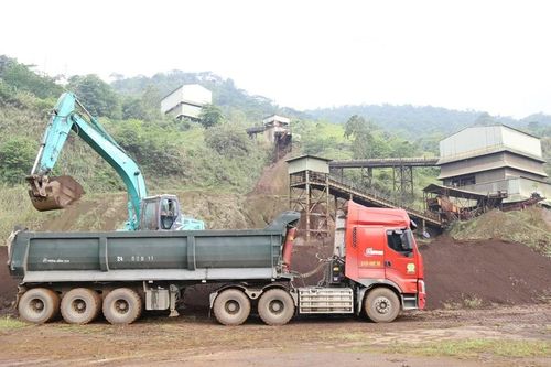 Dự kiến mỗi ngày vận chuyển khoảng 1.600 tấn quặng sắt về Nhà máy Gang thép Lào Cai