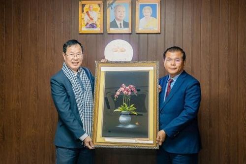 Đoàn công tác Ủy ban MTTQ Việt Nam tỉnh Lâm Đồng thăm và làm việc tại tỉnh Siêm Riệp, Campuchia