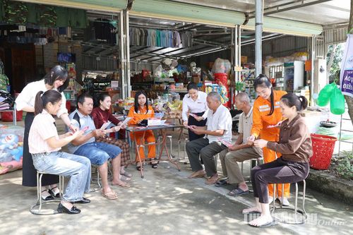 Công ty Điện lực Tuyên Quang quyết tâm xóa bỏ các điểm thu tiền điện bằng tiền mặt