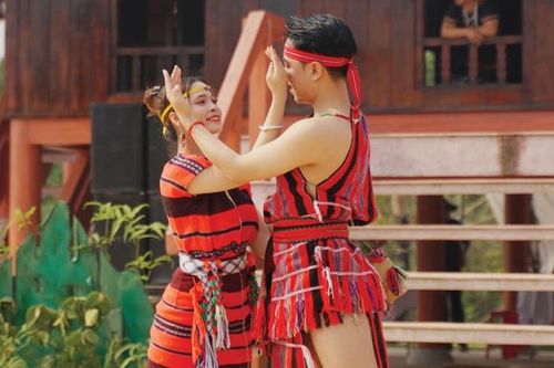 Sức trẻ giữ lửa văn hóa vùng cao