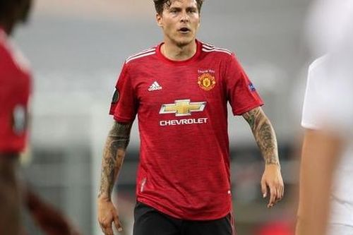 Con trai thập tử nhất sinh, sao MU vội vã bỏ dở trận đấu ở Old Trafford
