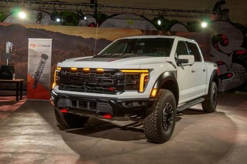 Ford tạm dừng xuất khẩu xe sang Trung Quốc do thuế cao
