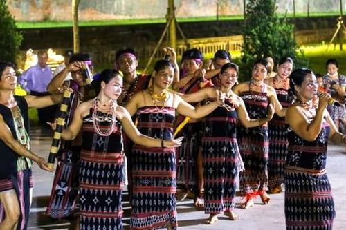 Cộng đồng người Cơ Tu ở Tà Bhing phát triển sinh kế bền vững từ du lịch cộng đồng