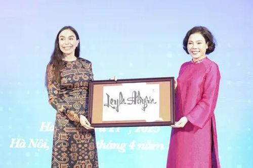 Vun đắp tình hữu nghị Việt Nam - Azerbaijan qua giáo dục