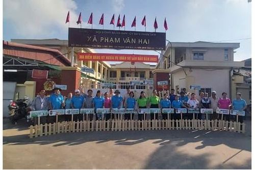 Xã Phạm Văn Hai: Xây dựng 'tuyến đường xanh' Trần Văn Giàu mừng đại lễ