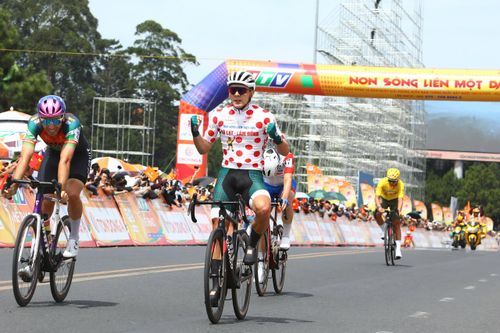 Cuộc đua xe đạp cup HTV 2025: Kịch tính bất ngờ ở chặng đua hồ Xuân Hương