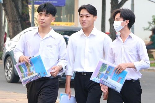 Một trường đại học sử dụng 17 tổ hợp để xét tuyển