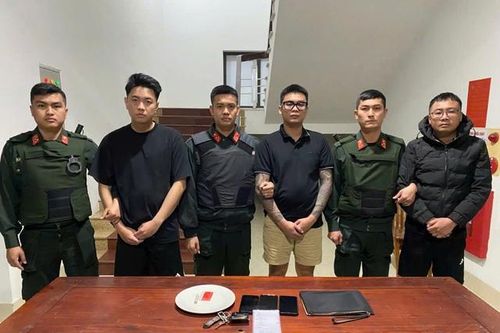 Liều lĩnh mang ma túy lên xe ô tô để sử dụng