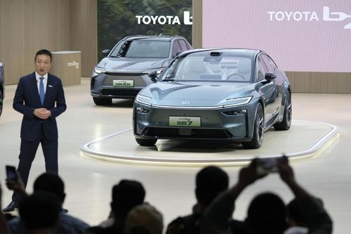 Toyota bZ7 bản thương mại xuất hiện, bắt đầu bán từ cuối năm