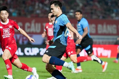 Tin nóng bóng đá Việt hôm nay 23/4: Bùi Hoàng Việt Anh chia sẻ bí quyết lội ngược dòng trước Hải Phòng; Tuấn Hải có thể sang Nhật Bản thi đấu