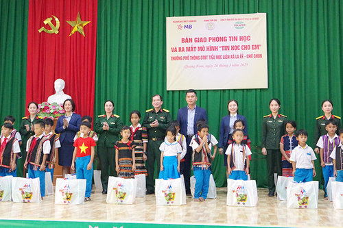 Nghĩa tình ở La Êê - Chơ Chun