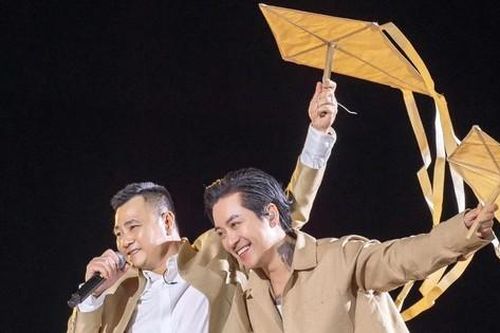 Vì bị NSND Tự Long trêu nên giọng ca này được netizen đặt cho nickname rất ngộ nghĩnh là 'thánh dỗi'
