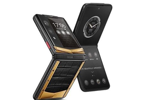 Vertu trở lại với siêu phẩm điện thoại gập Quantum Flip