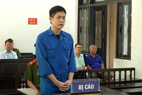 Chiếm đoạt tiền công ty, người đàn ông lĩnh 8 năm tù