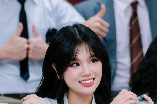 Nữ sinh đa tài, chinh phục học bổng của 10 trường đại học