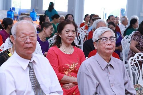 Khát vọng 'gieo chữ' giữa lằn ranh sinh tử