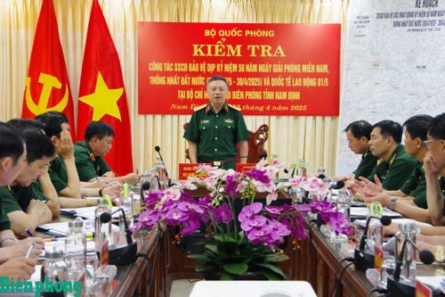 Bộ Quốc phòng kiểm tra công tác sẵn sàng chiến đấu tại BĐBP Nam Định