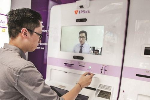 Nhiều ngân hàng công bố cắt giảm chi nhánh, nhân sự