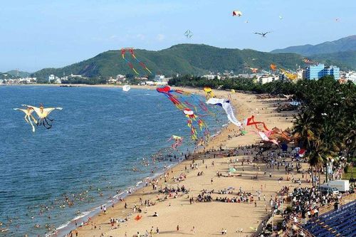 Du lịch biển sôi động chào hè 2025