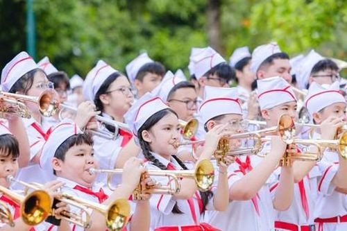 Thiếu nhi cả nước thi hát Quốc ca tại các địa chỉ đỏ