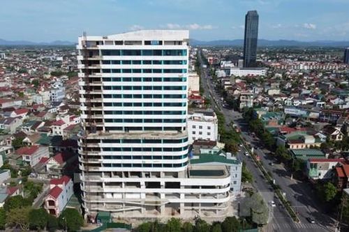Loạt dự án trên 'đất vàng' dở dang, hoang tàn ở trung tâm TP Hà Tĩnh