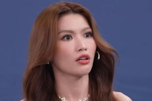 Một á hậu bị chỉ trích vì than phiền kẹt xe 4 tiếng ở TPHCM