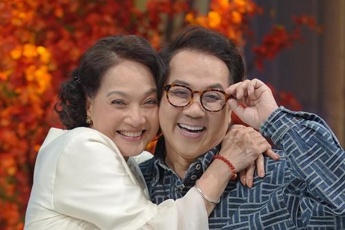 Hình ảnh tình cảm hiếm thấy của NSND Lê Khanh và NSƯT Thành Lộc
