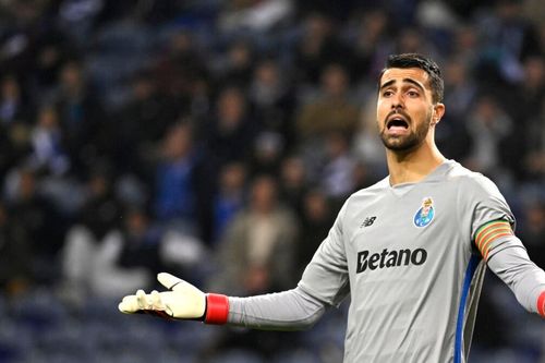 Tin tức về chuyển nhượng 23/4: MU ký Diogo Costa, Arsenal mua Raphinha