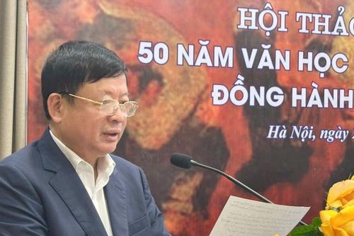 50 năm qua văn học Việt Nam làm được 2 việc