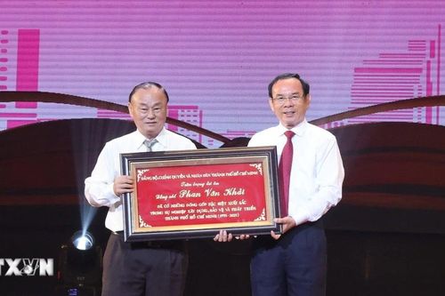 TP Hồ Chí Minh: Tôn vinh 60 cá nhân tiêu biểu trong xây dựng và phát triển