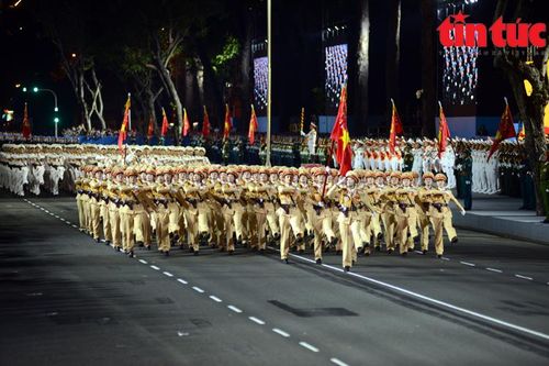 TP Hồ Chí Minh: Hạn chế xe ô tô tải vào nội thành trong các ngày 25, 27 và 30/4