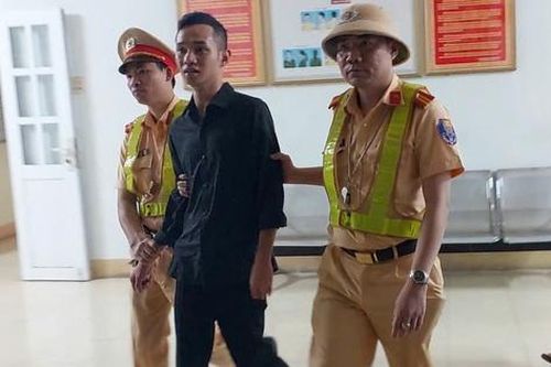 Bắt thanh niên đăng tin 'tìm 1 bạn nữ làm bạn gái, chu cấp mỗi tháng 30 đến 35 triệu' để gây án