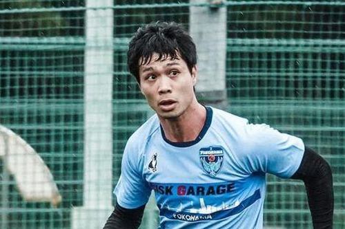 Vì sao Công Phượng dị biệt vẫn kém xa Supachok?