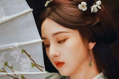 Lịch chiếu phim Hoa ngữ 2025: Tạng Hải Truyện của Tiêu Chiến, Khom Lưng của Tống Tổ Nhi sắp chiếu