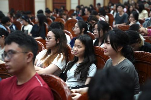 Thanh niên cần đi tiên phong trong nâng cao năng lực số