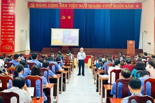 Gia Lai quán triệt chương trình hành động về đột phá phát triển khoa học, công nghệ cho gần 300 cán bộ, đảng viên