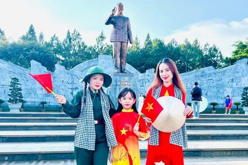 Người dân Gia Lai hướng về ngày hội thống nhất non sông