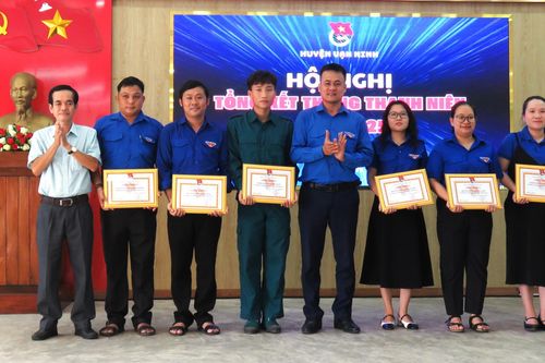 Huyện đoàn Vạn Ninh thực hiện 10 công trình thanh niên trong Tháng Thanh niên